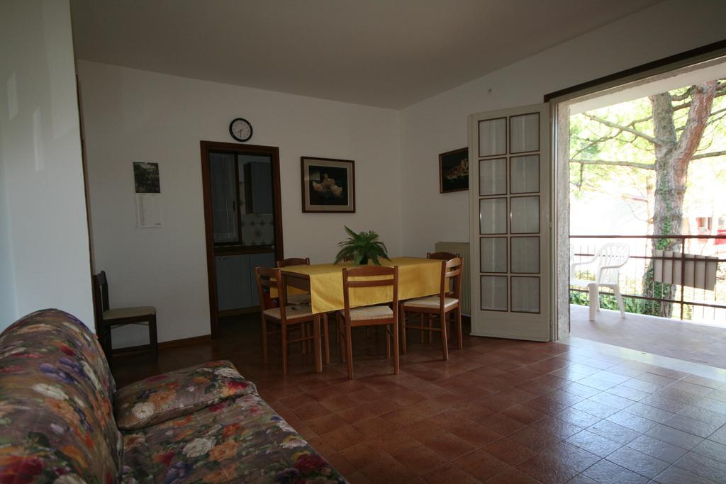 Ba - Villa Stella - 3 Apartments- Lignano Sabbiadoro Luaran gambar