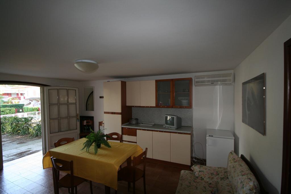 Ba - Villa Stella - 3 Apartments- Lignano Sabbiadoro Luaran gambar